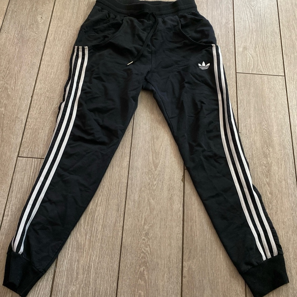 Adidas youth superstar joggers
